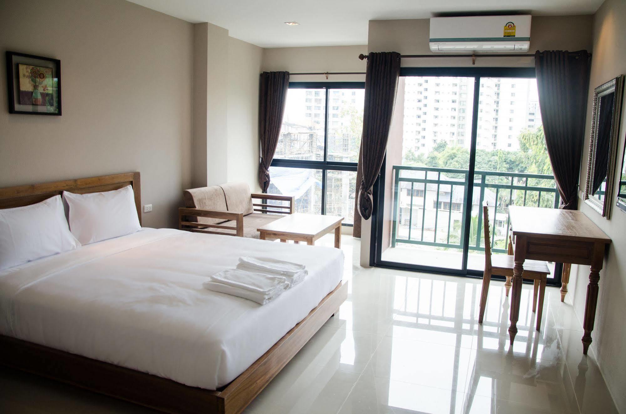 The Sun Terrace Hotel Chiang Mai Exterior photo